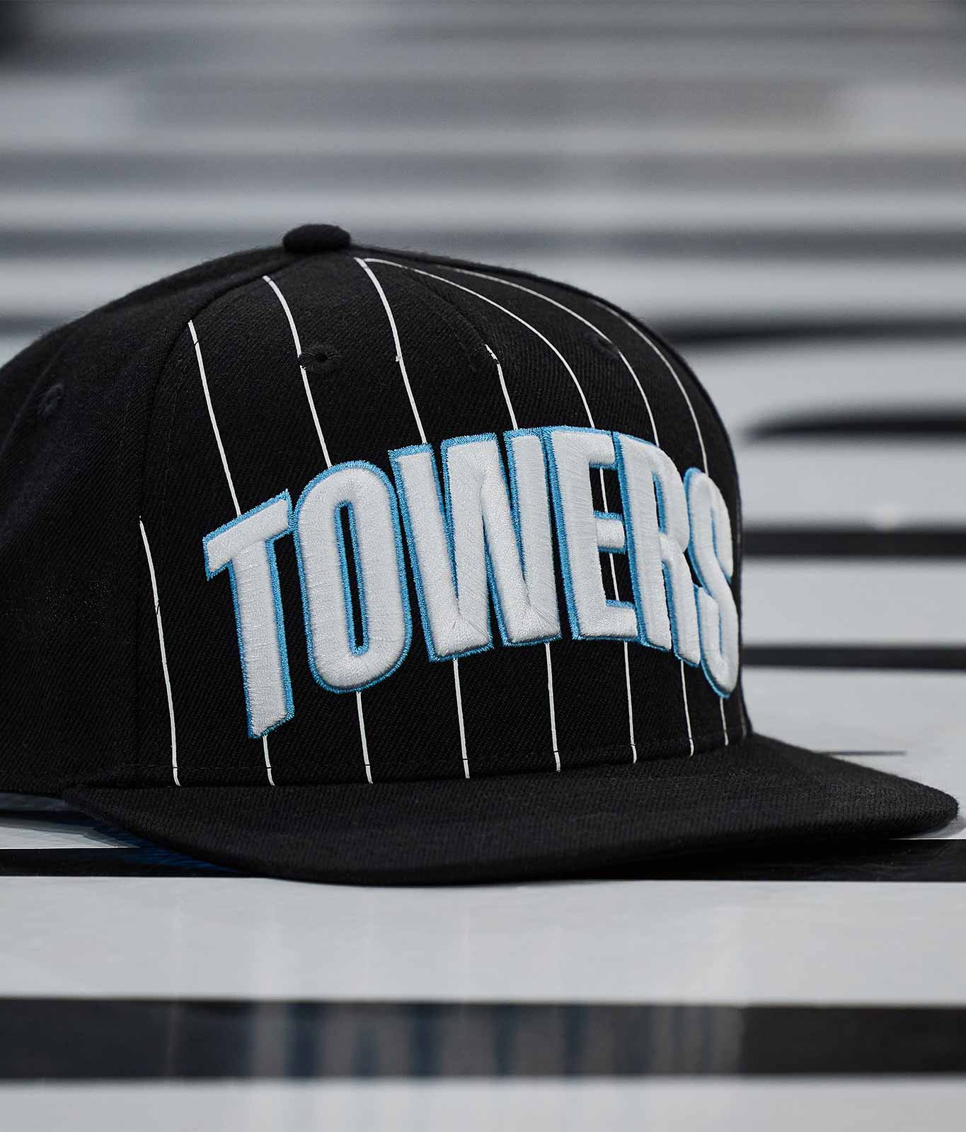 Snapback "Towers Stripes" Schwarz