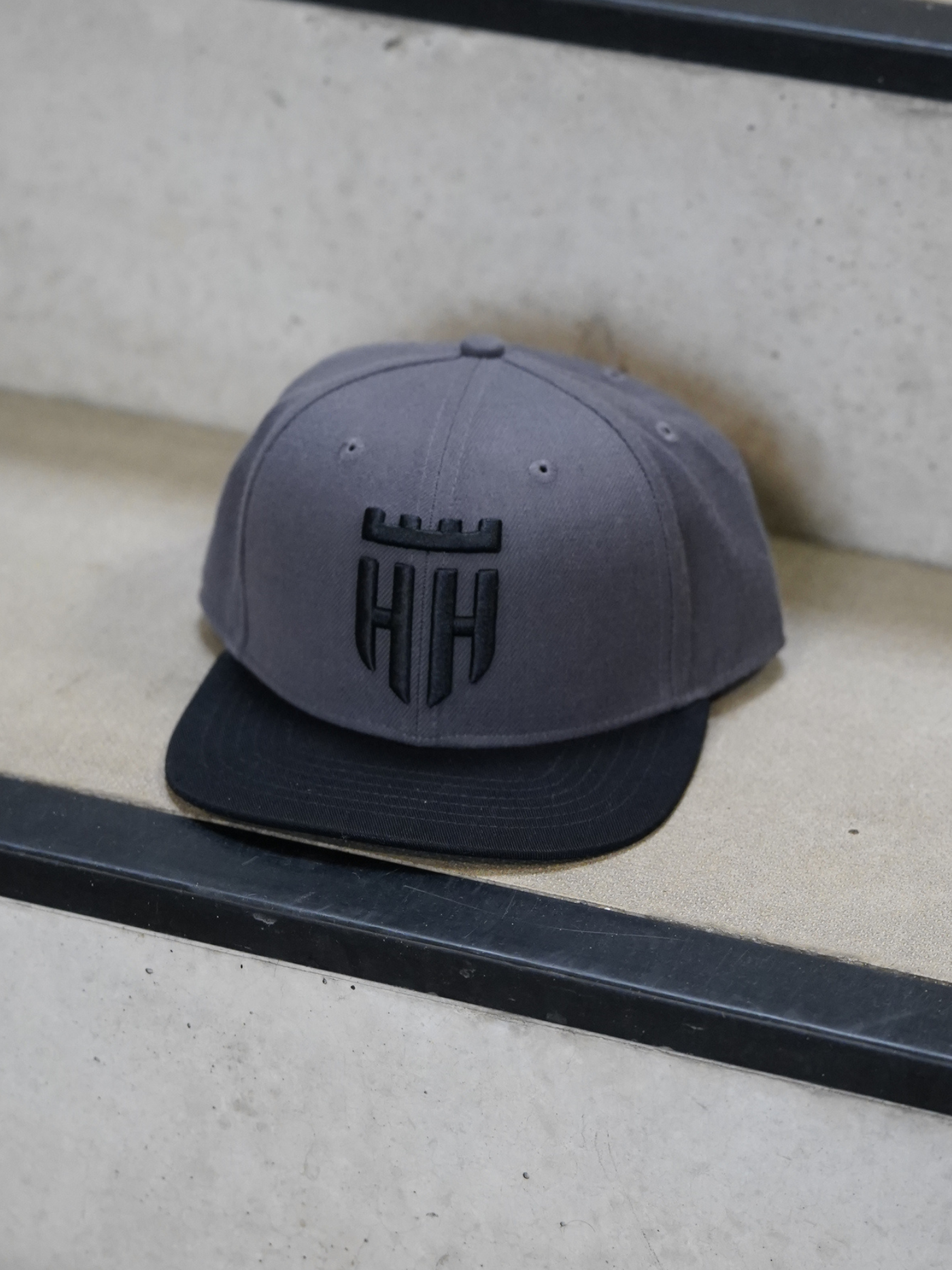 Towers Snapback - "Wappen Grau" - Erwachsene