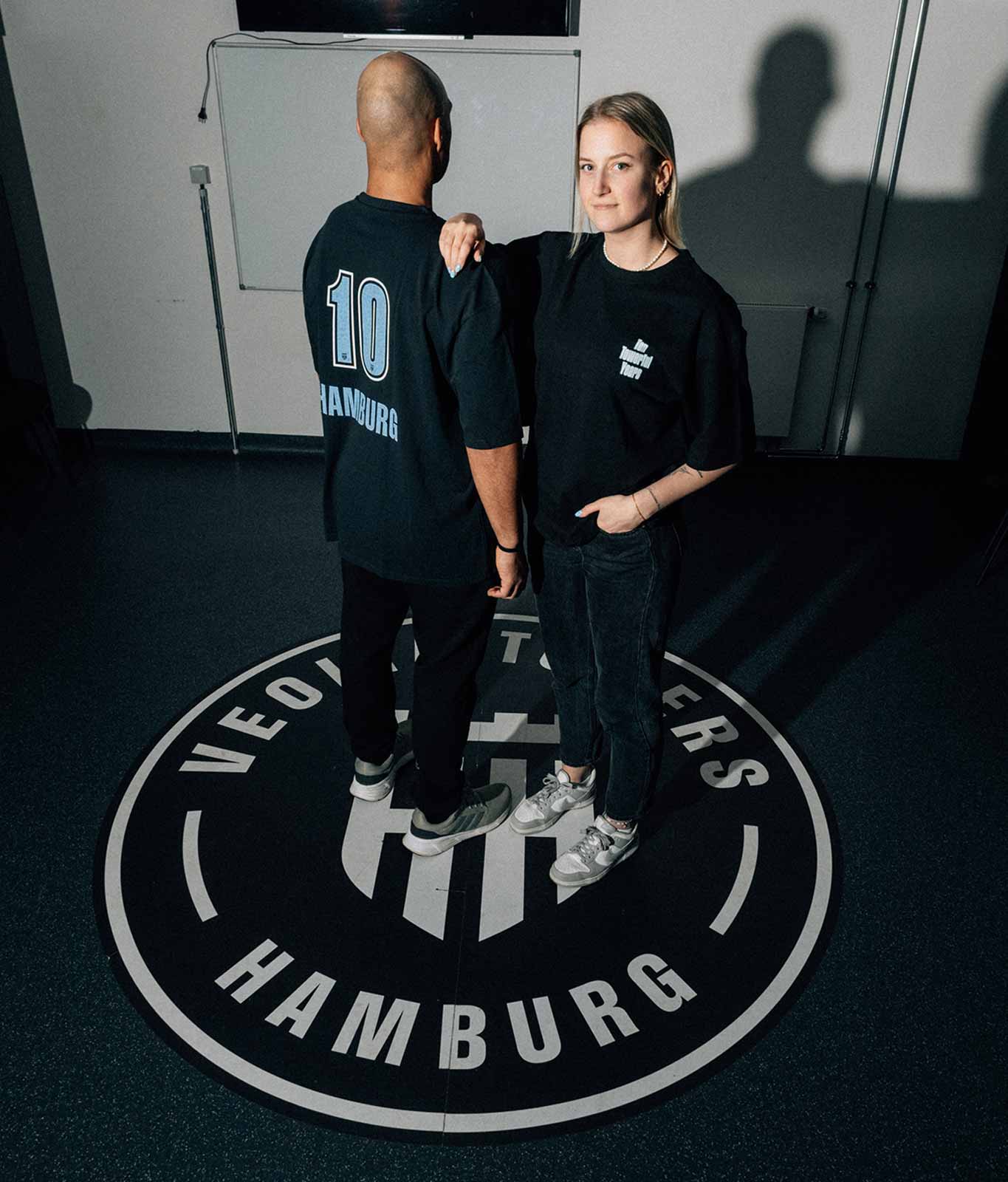 T-Shirt "Ten Towerful Years" Schwarz